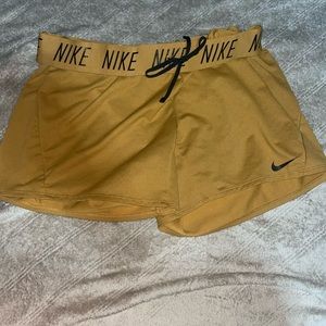 Womens Nike shorts sz med